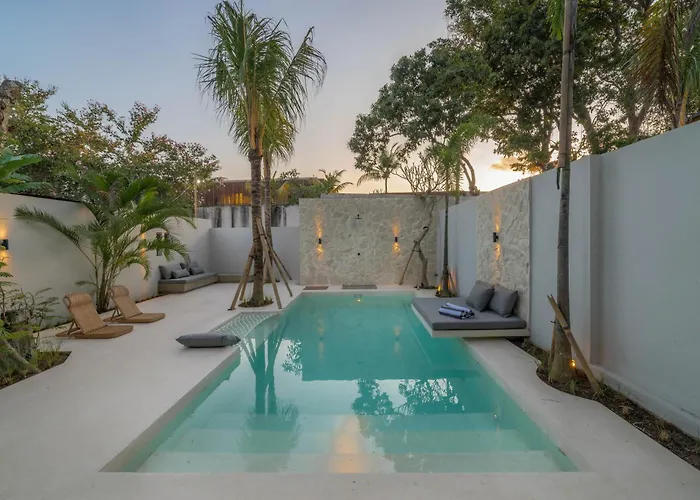 Vaya - Luxe & Stylish 3br Just Steps From The * Seminyak (Bali)