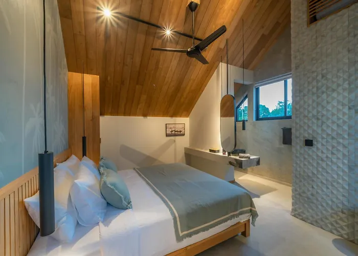 Vaya - Luxe & Stylish 3br Just Steps From The Villa