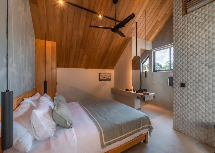 Villa Vaya - Luxe & Stylish 3br Just Steps From The Seminyak (Bali)