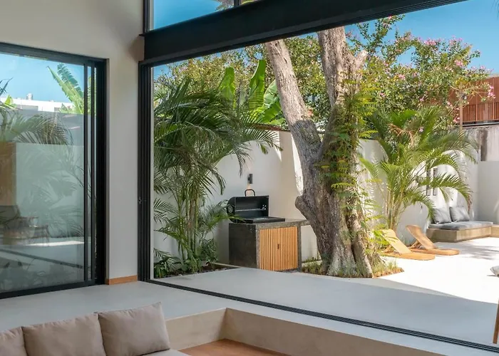 Villa Vaya - Luxe & Stylish 3br Just Steps From The Seminyak (Bali)