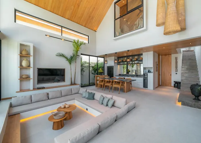 Villa Vaya - Luxe & Stylish 3br Just Steps From The Seminyak (Bali)