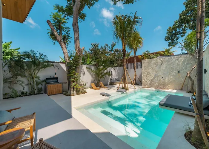 Vaya - Luxe & Stylish 3br Just Steps From The Villa Seminyak (Bali)