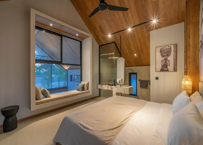 Vaya - Luxe & Stylish 3br Just Steps From The Seminyak (Bali)